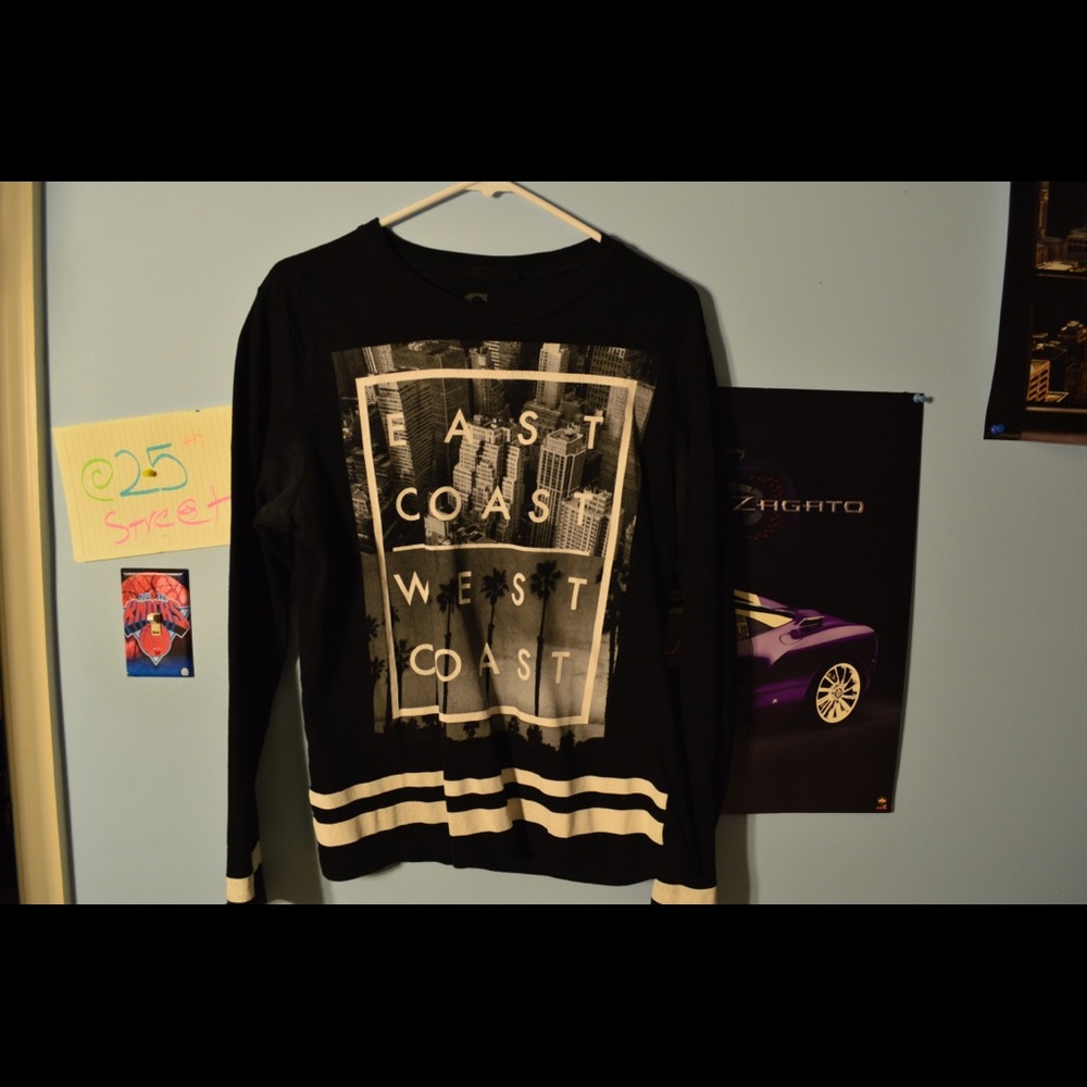 GUESS graphic long sleeve